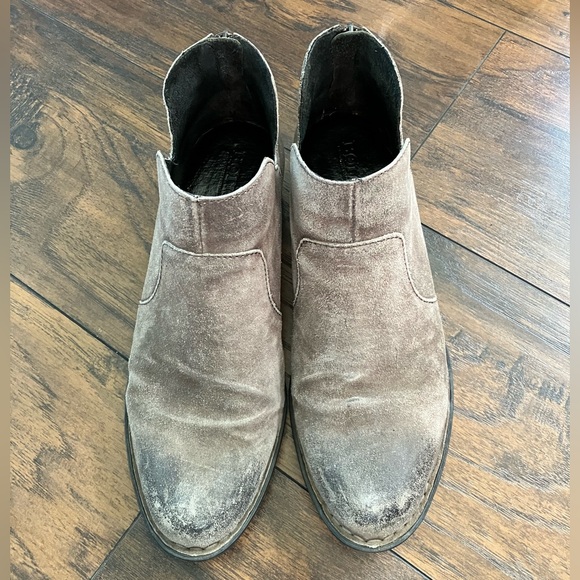 Born Kerri Bootie Distressed Gray - Picture 3 of 8